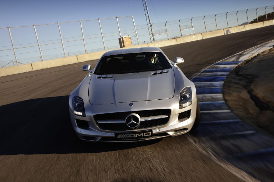  Mercedes-Benz SLS AMG 2010 года  (фото 333 из 526)